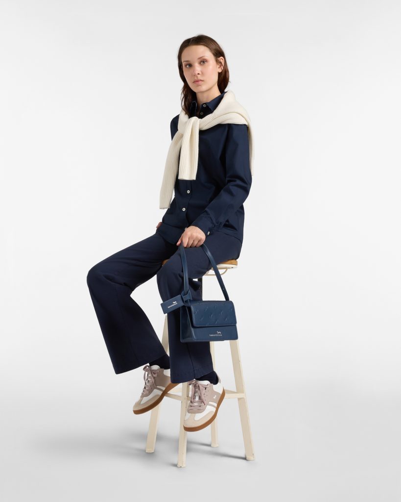 Camicia donna morbida con contrasti — Blu navy