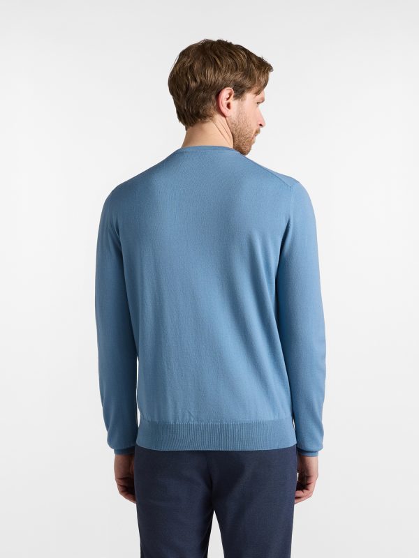 Maglia girocollo basic in lana merino — Azzurro ombretto