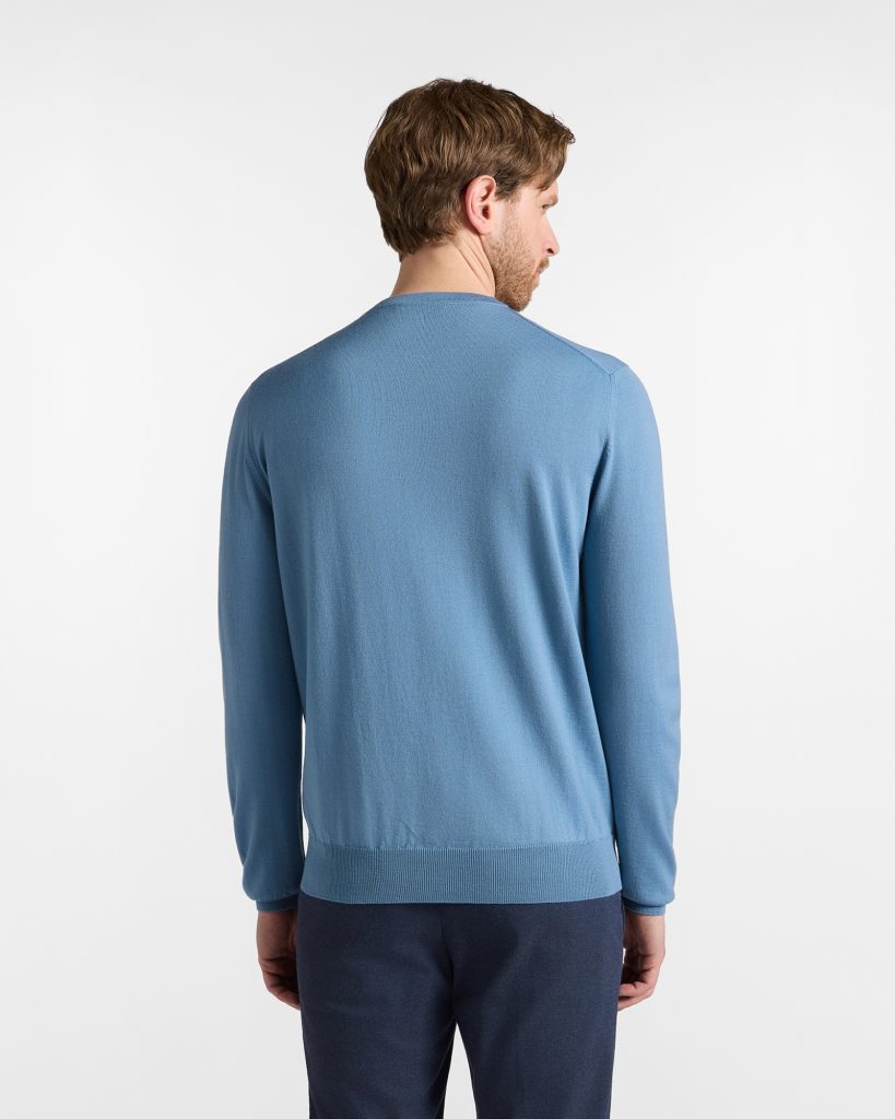 Maglia girocollo basic in lana merino — Azzurro ombretto