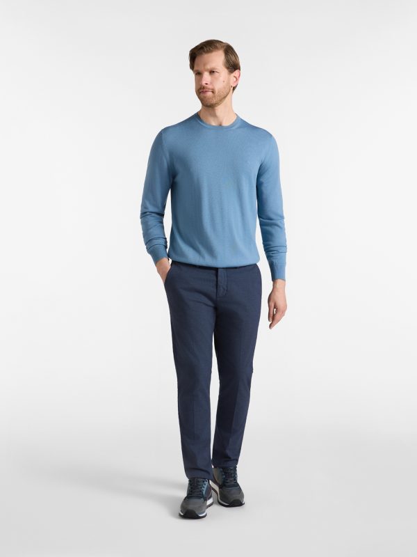 Maglia girocollo basic in lana merino — Azzurro ombretto