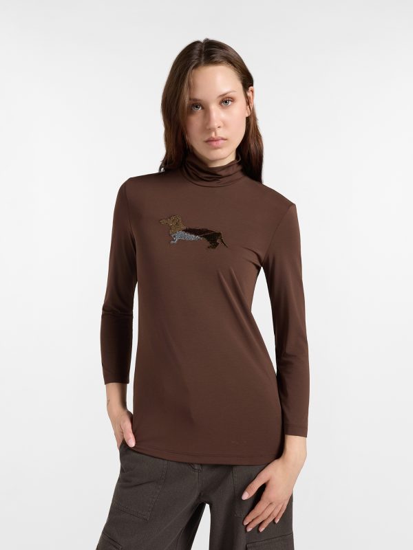 Dolcevita donna con bassotto — Cioccolato
