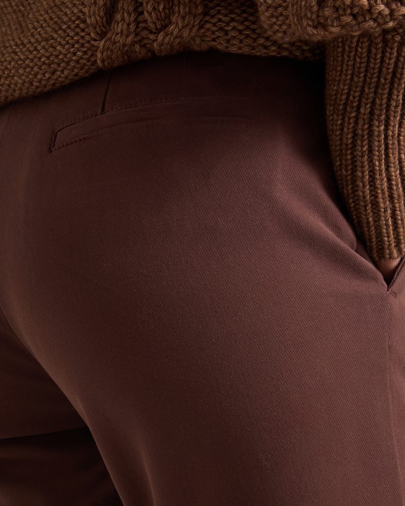 Pantalone donna slim con tasca all'americana — Cioccolato