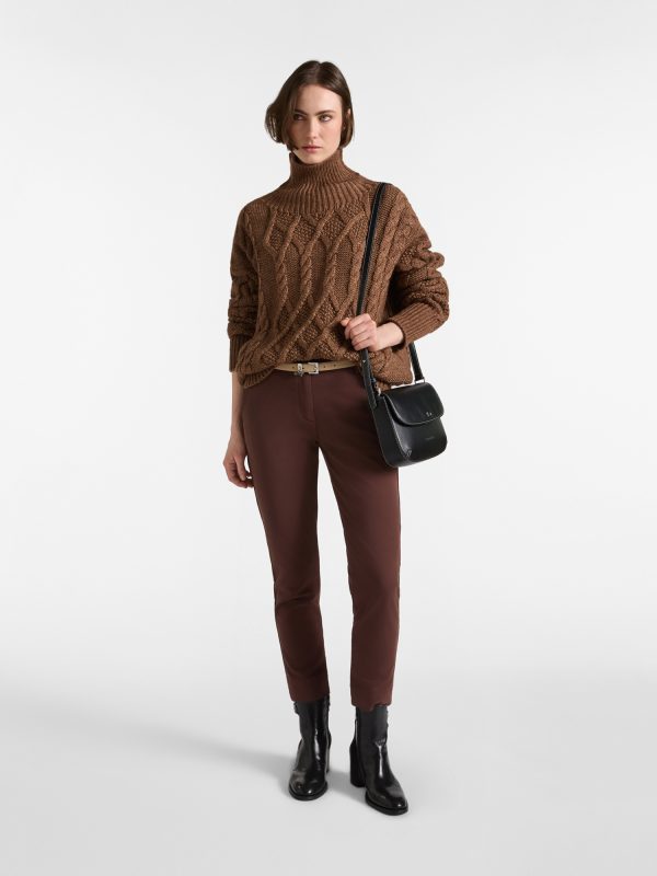 Pantalone donna slim con tasca all'americana — Cioccolato